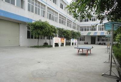 学校乒乓台