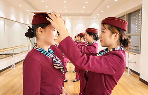 学校航空专业形体课