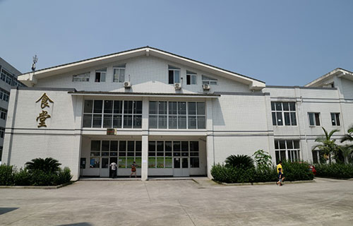 学校食堂