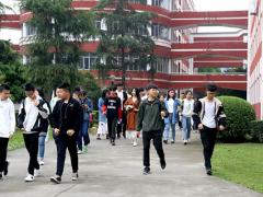 四川省乐山市竹根职业中专学校2022年重点专业有哪些