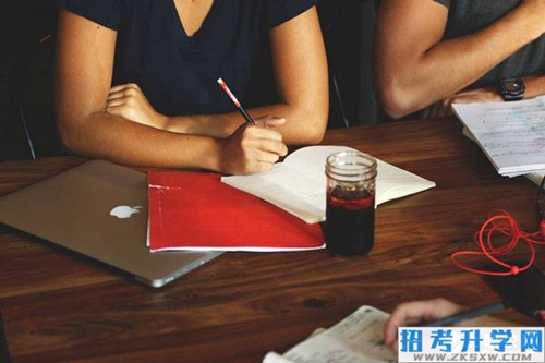 读职高就真的毁掉一生了吗？职高有哪些优势？