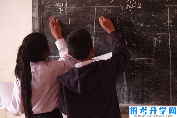 职高应选择升学班还是就业班?有什么学习建议吗?