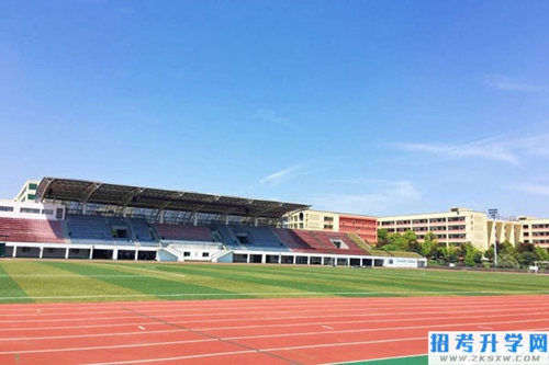 长沙市电子工业学校运动场