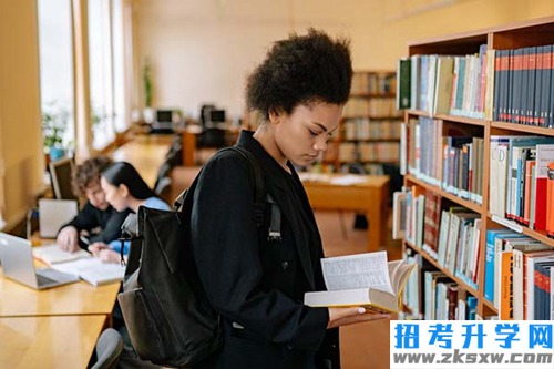 三年中职读完能上大专吗（读了三年职中能考大专吗）