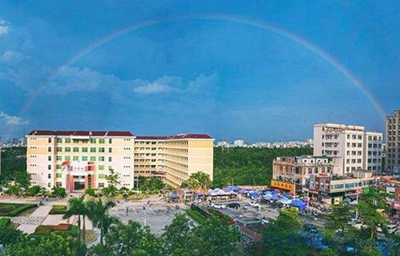 初中毕业读中职学校有前途吗？南充市华西中等职业技术学校好不好
